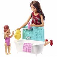 Barbie - Opiekunka dziecięca z wanienką FXH05