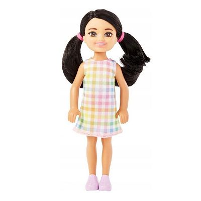 Barbie Club Chelsy Lalka Chelsea w kraciastej sukience HKD91